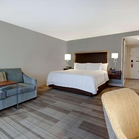 Hampton Inn&Suites Milwaukee West West Allis Exterior foto