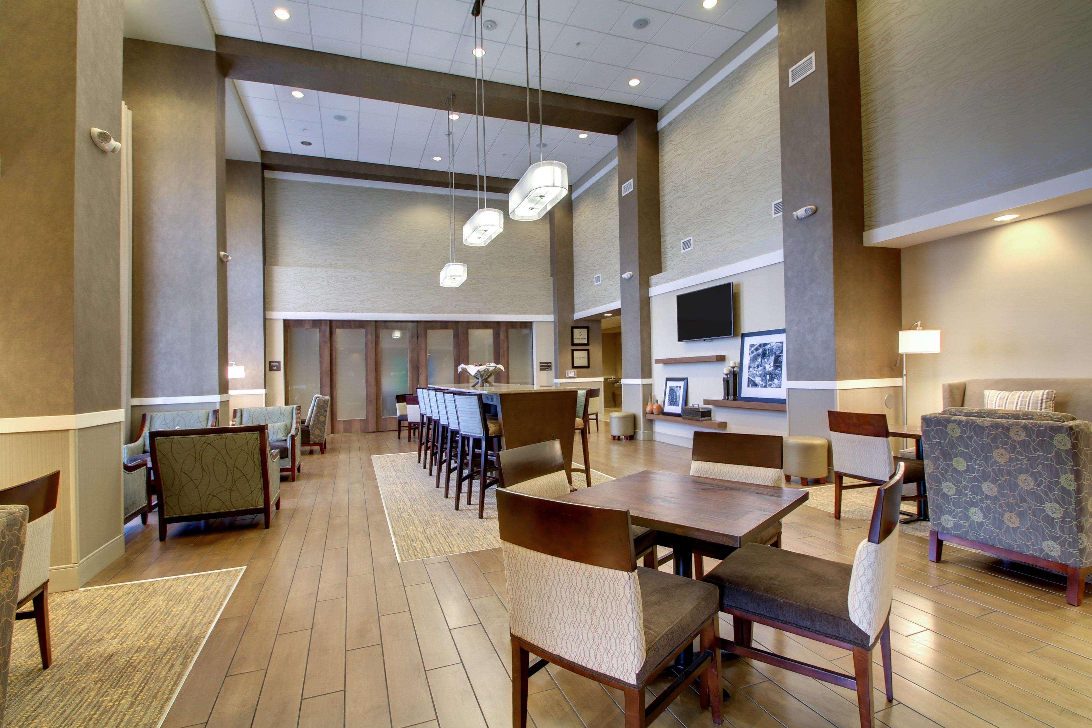Hampton Inn&Suites Milwaukee West West Allis Exterior foto