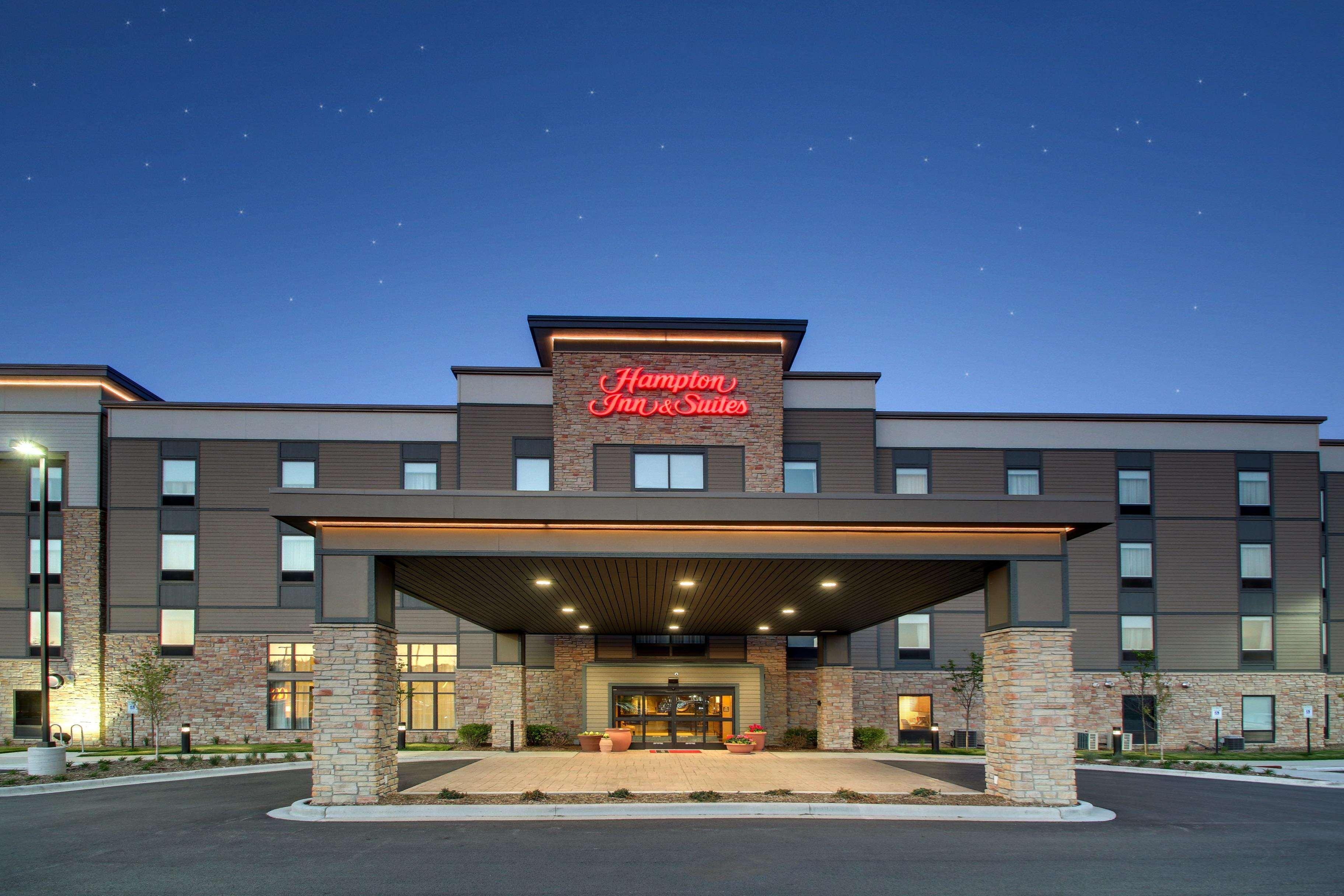 Hampton Inn&Suites Milwaukee West West Allis Exterior foto