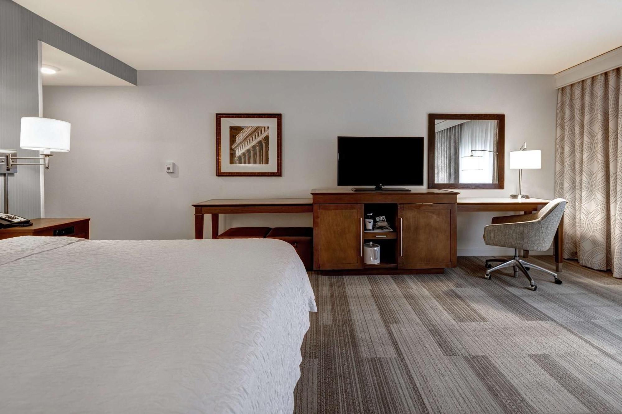 Hampton Inn&Suites Milwaukee West West Allis Exterior foto